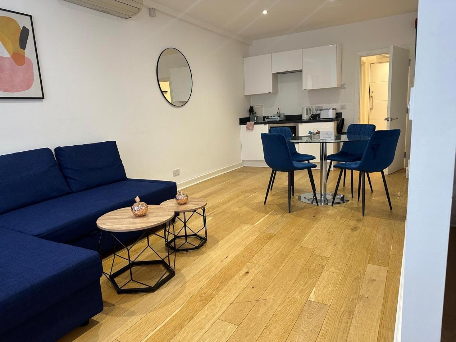 2A Soho Studios By Indigo Flats Sleeps 4 Londen Buitenkant foto